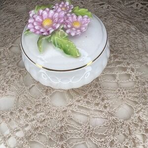Vintage Napcoware fine China trinket box flower top
